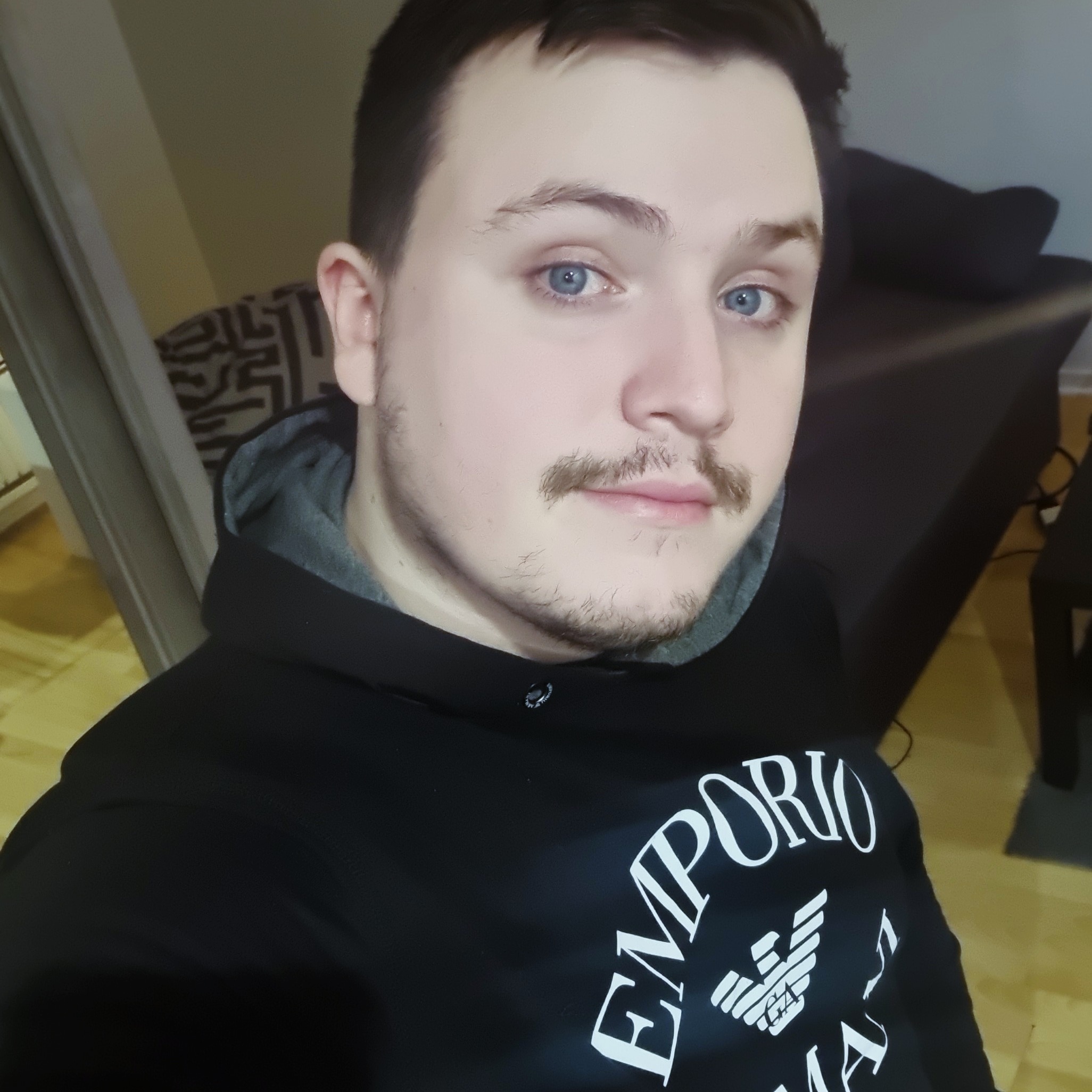 Profil de Milo, 26 ans, Sexe Suisse à Tartar