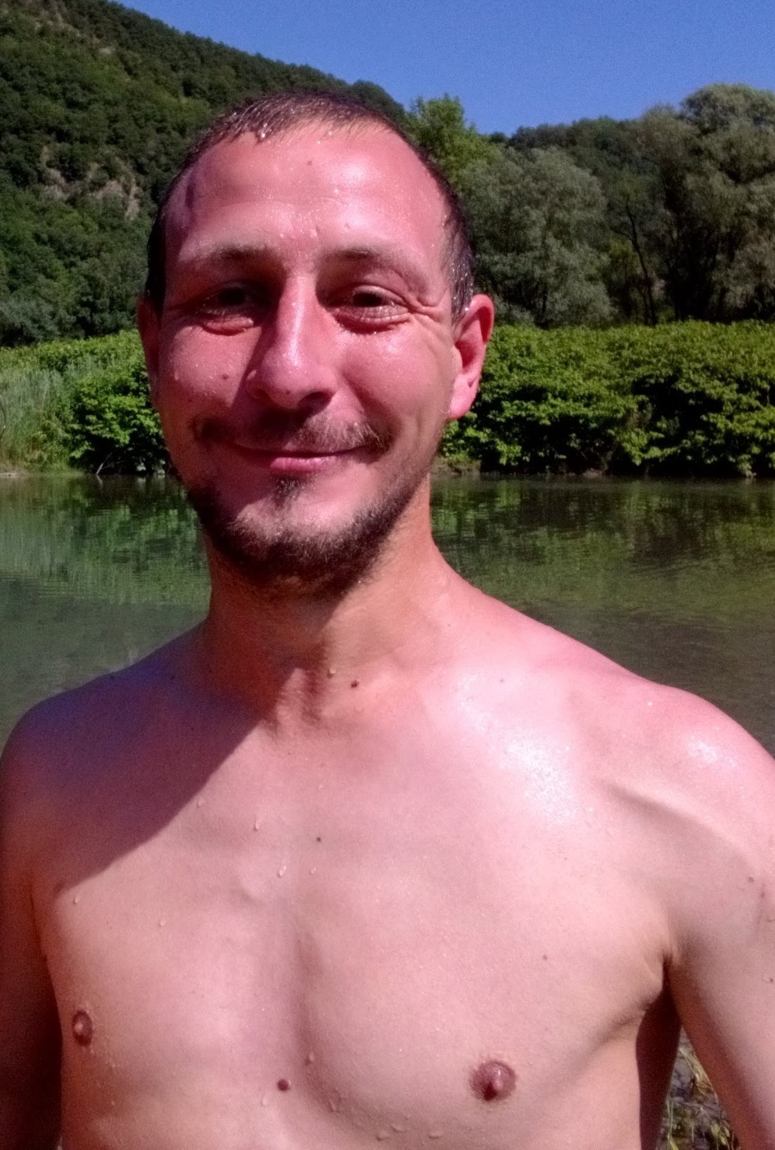 Profil de Luidgy, 39 ans, Sexe Suisse à Le Pont
