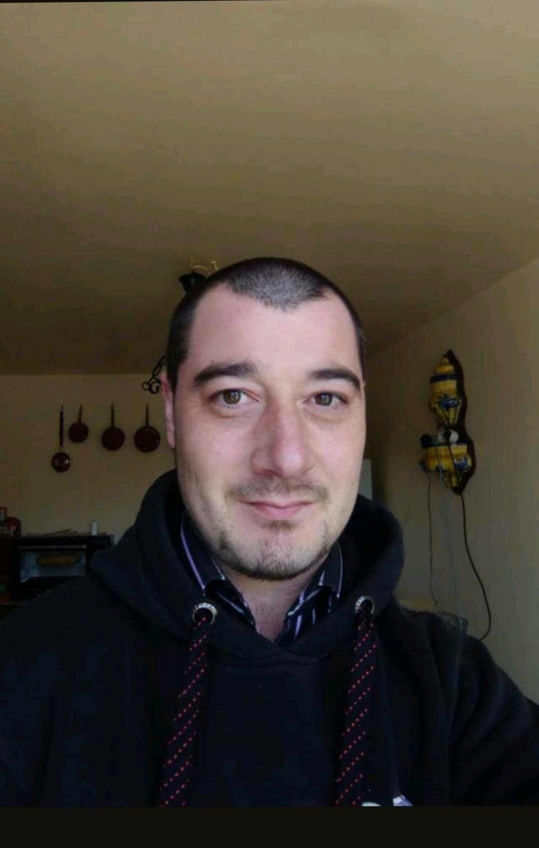 Profil de Aristote, 37 ans, Sexe Suisse à Baulmes