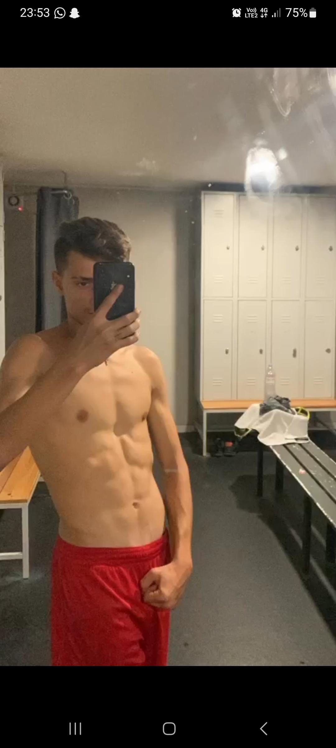 Profil de Dwayne, 20 ans, Sexe Suisse à Saulcy