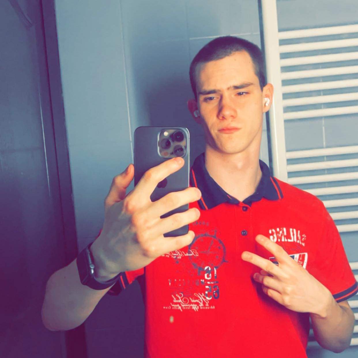 Profil de Saint-yves, 22 ans, Sexe Suisse à Belmont-sur-Yverdon