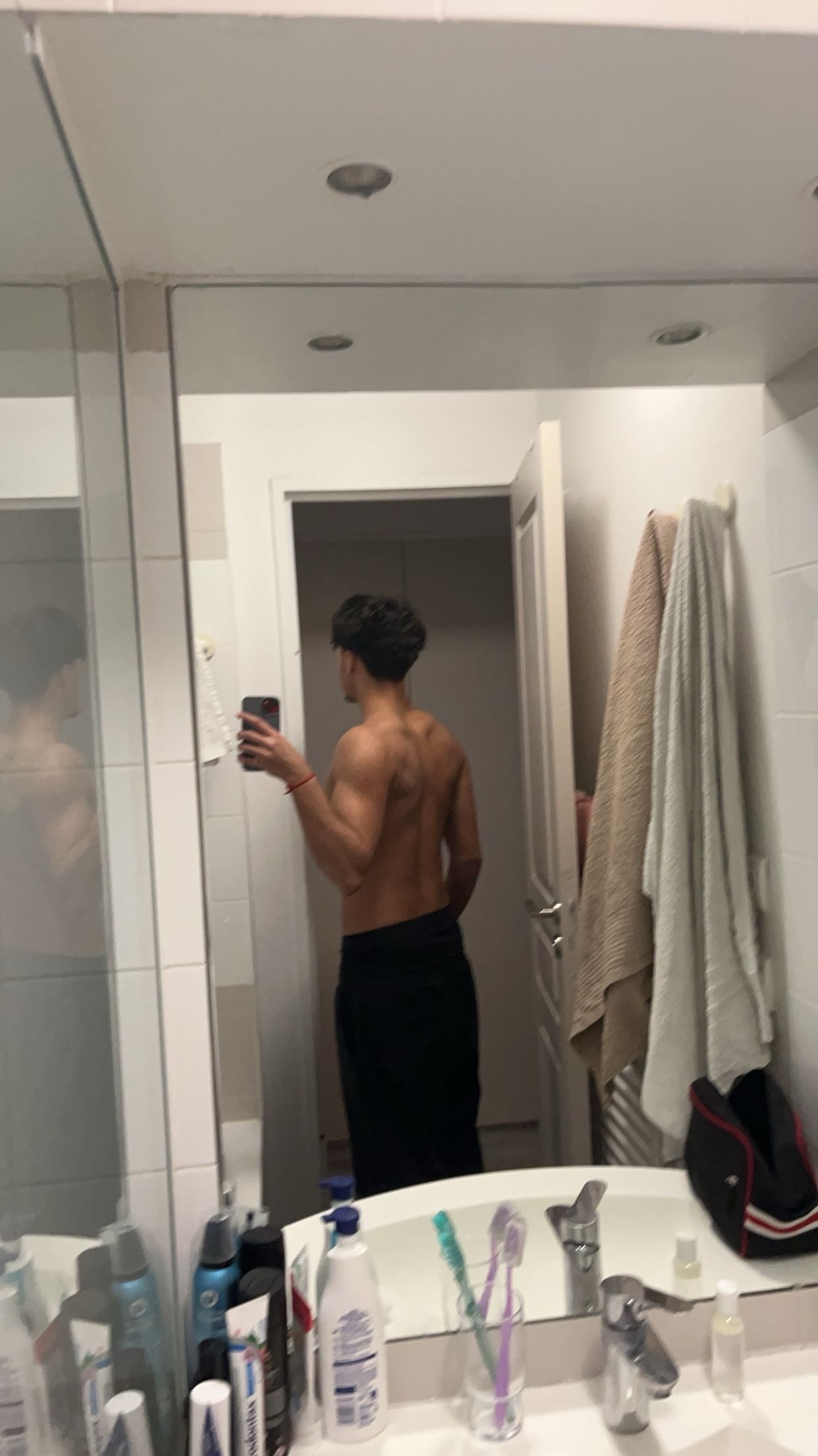 Profil de Kemyl, 19 ans, Sexe Suisse à Innerberg