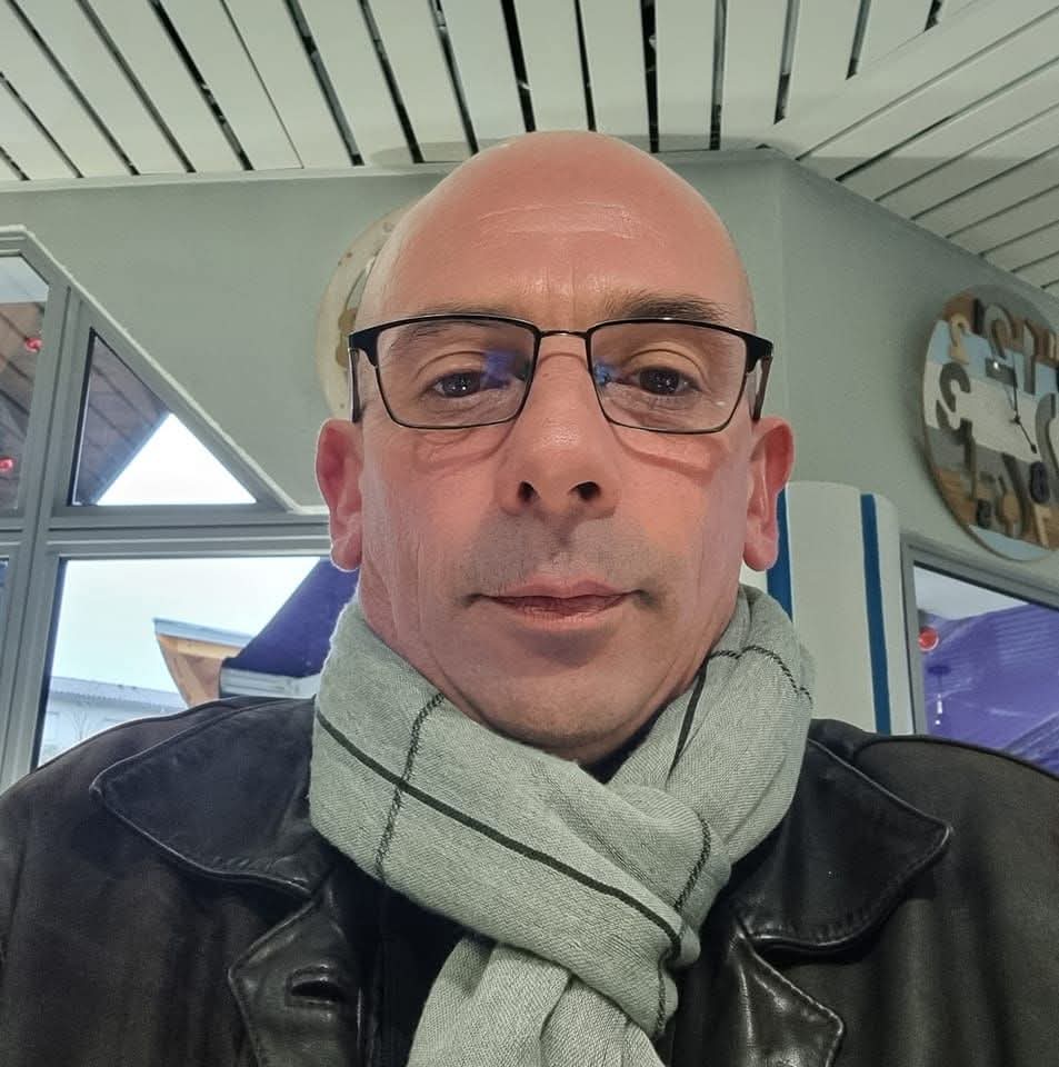 Profil de Aaronn, 47 ans, Sexe Suisse à Apples