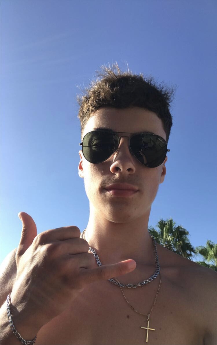 Profil de Amadeus, 21 ans, Sexe Suisse à Altbüron