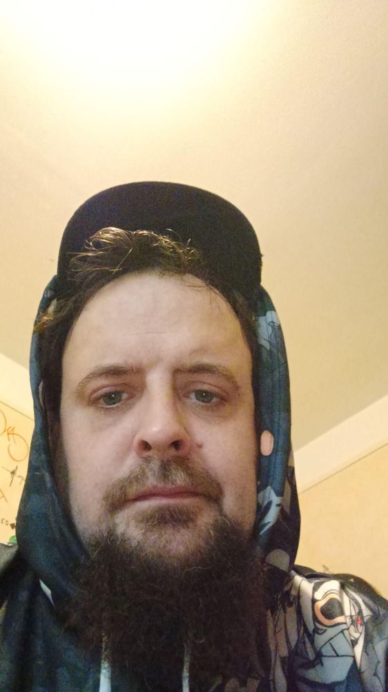 Profil de Adil, 35 ans, Sexe Suisse à Luven