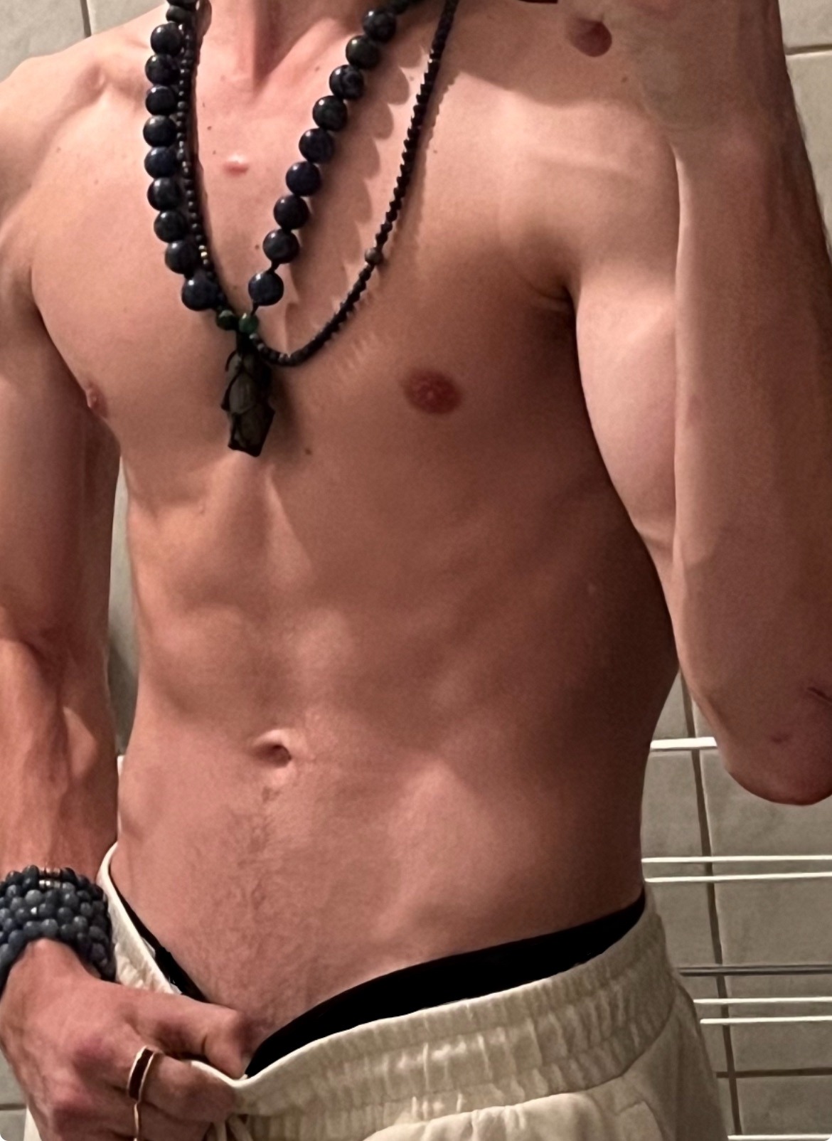 Profil de Aadel, 21 ans, Sexe Suisse à Martina
