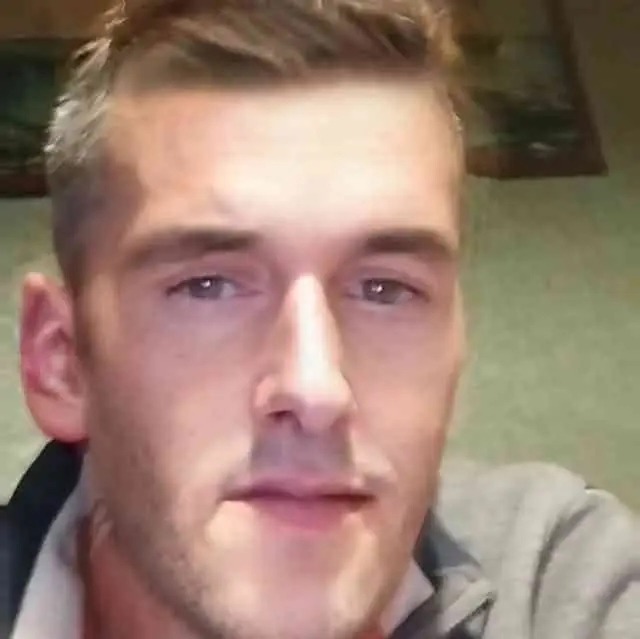 Profil de Flaurent, 35 ans, Sexe Suisse à Lens