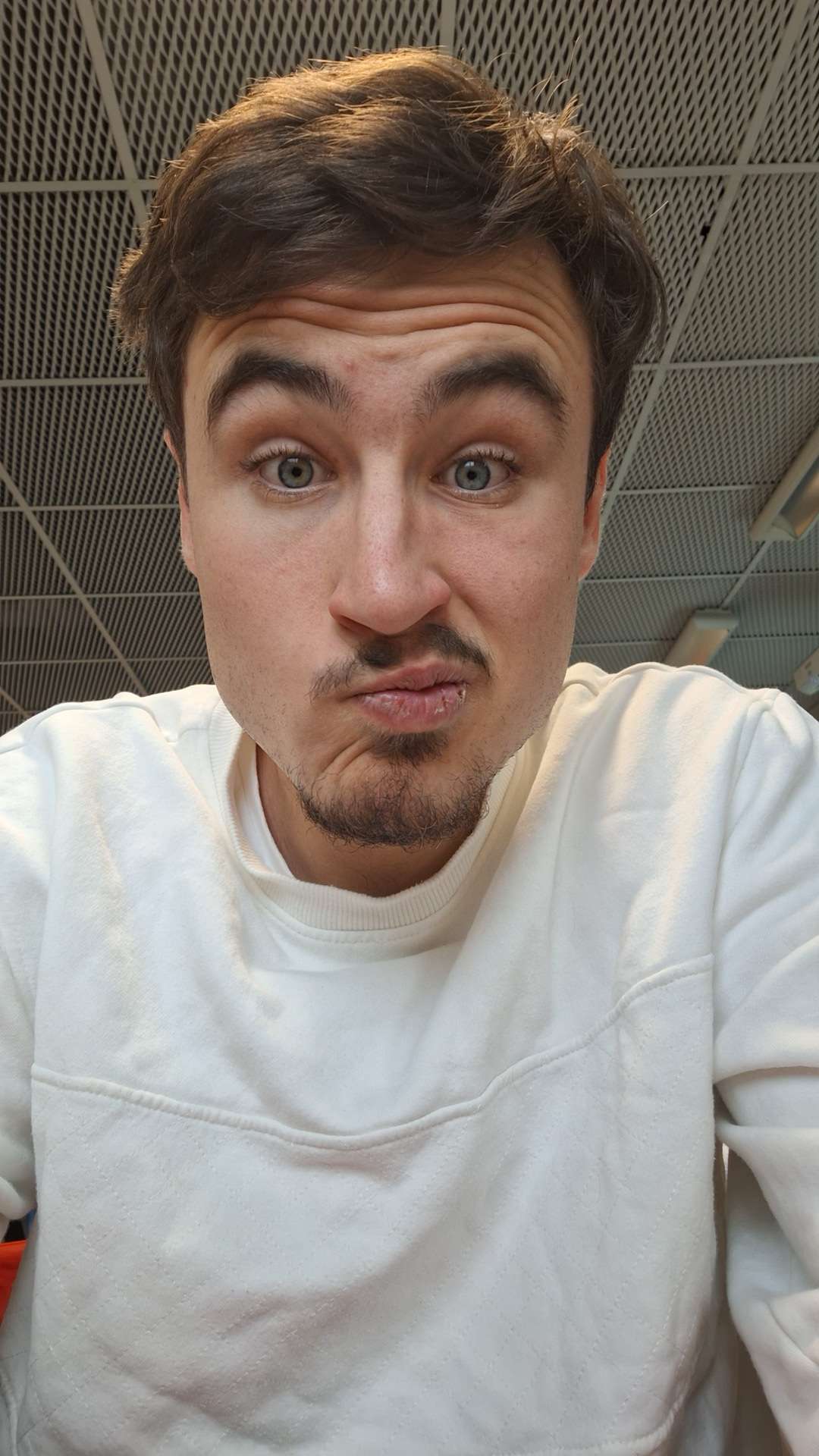 Profil de Rojan, 19 ans, Sexe Suisse à Champsec