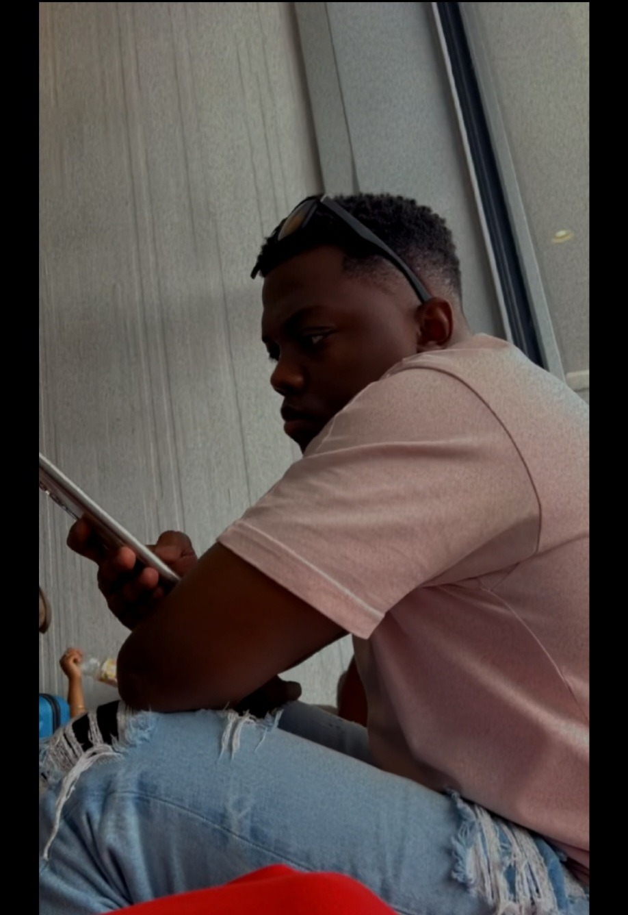 Profil de Issaga, 27 ans, Sexe Suisse à Bilten