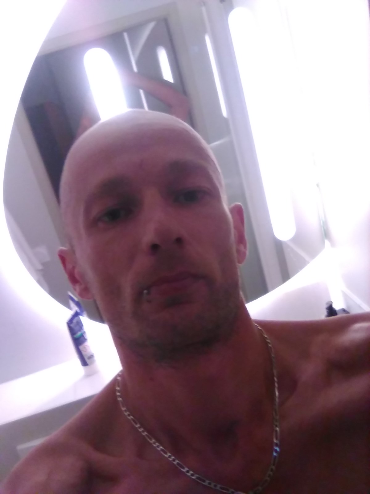 Profil de Tomeo, 41 ans, Sexe Suisse à Einigen