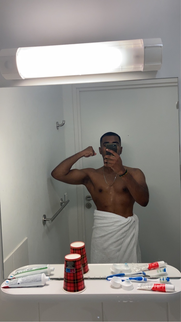 Profil de Iqbal, 26 ans, Sexe Suisse à Peyres-Possens