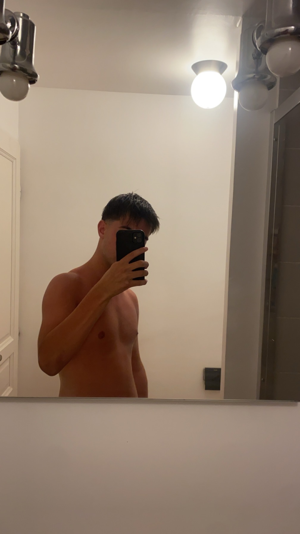 Profil de Joao-carlos, 19 ans, Sexe Suisse à Chemin