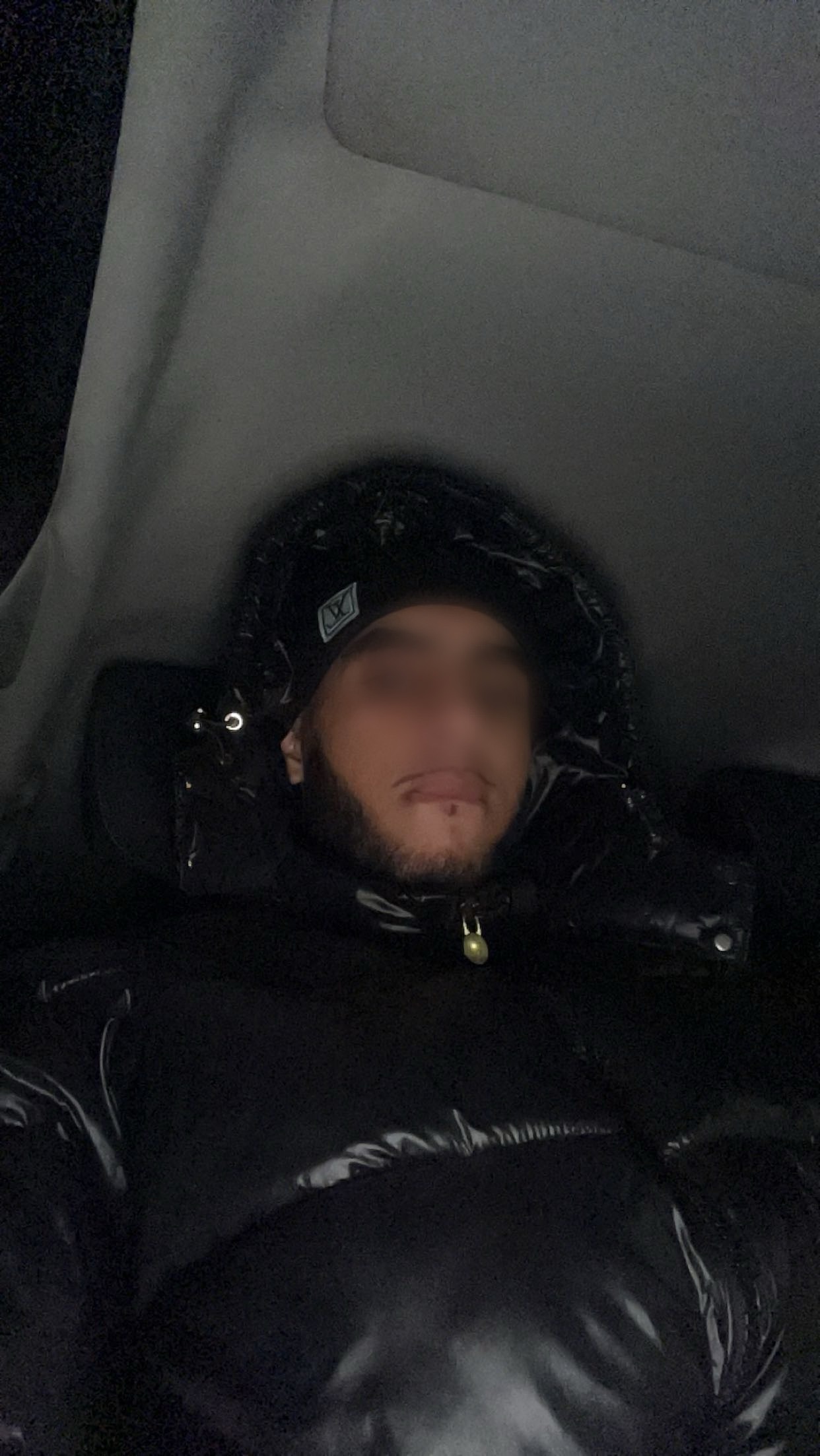 Profil de Otto, 20 ans, Sexe Suisse à Ascharina