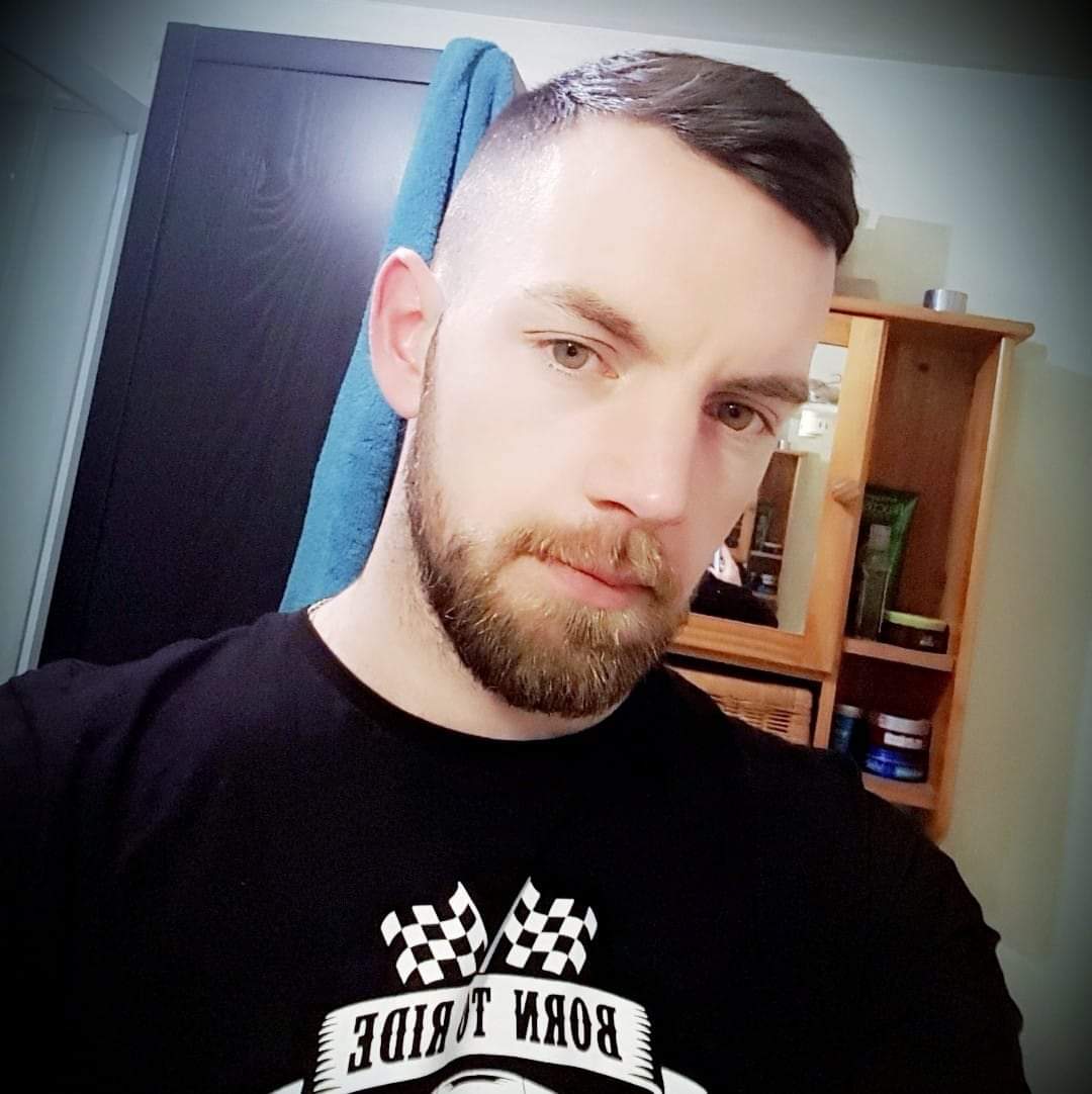 Profil de Rihad, 35 ans, Sexe Suisse à Ballaigues