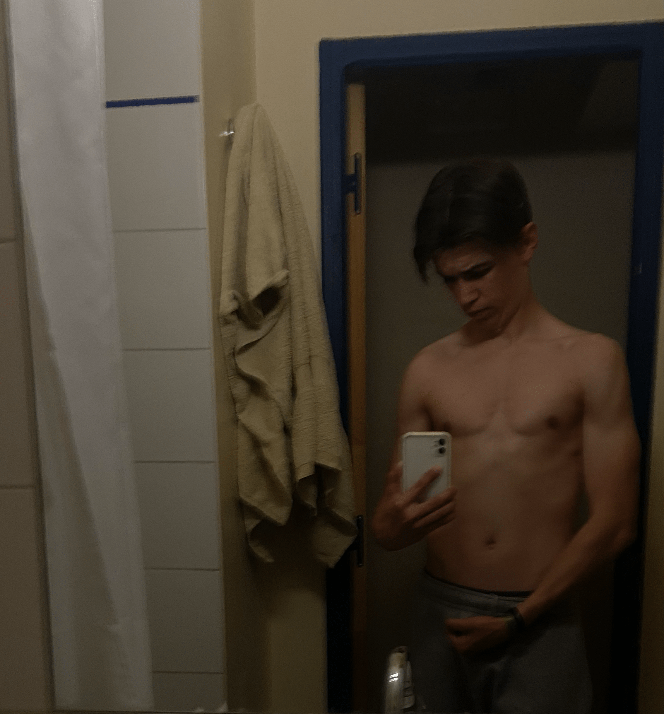 Profil de Lasana, 19 ans, Sexe Suisse à Vuibroye