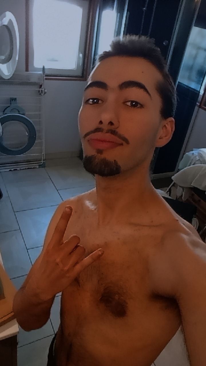 Profil de Lisandre, 22 ans, Sexe Suisse à Burtigny