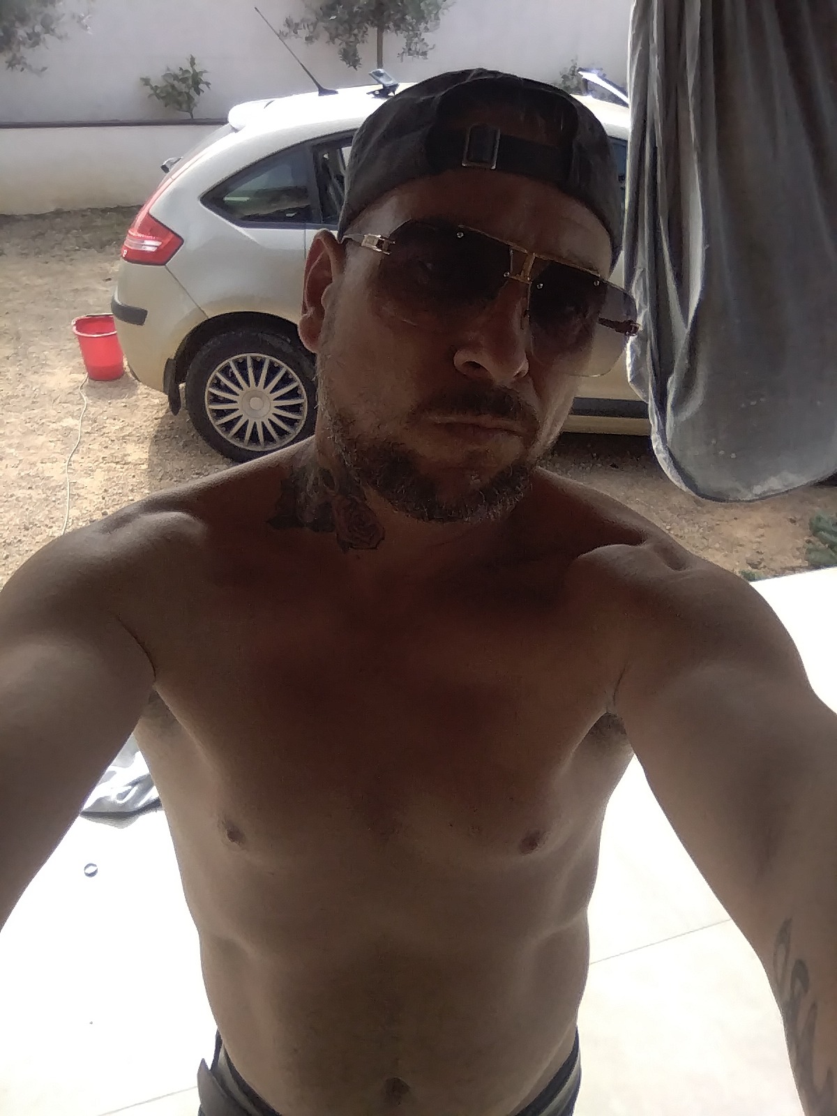 Profil de Enso, 41 ans, Sexe Suisse à Villarlod