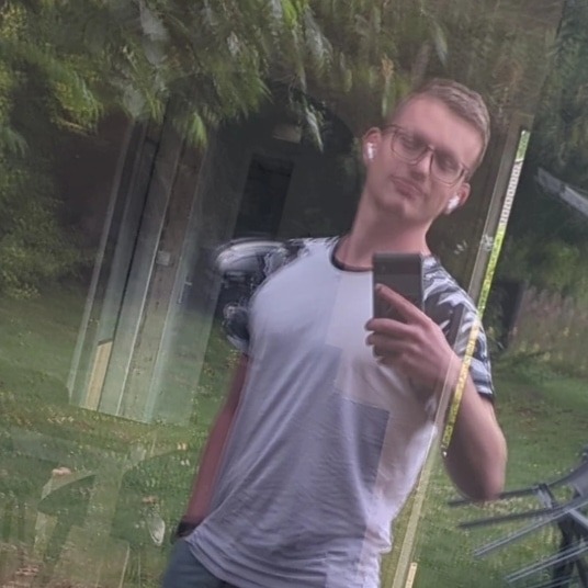 Profil de Sauveur, 25 ans, Sexe Suisse à St. Pantaleon