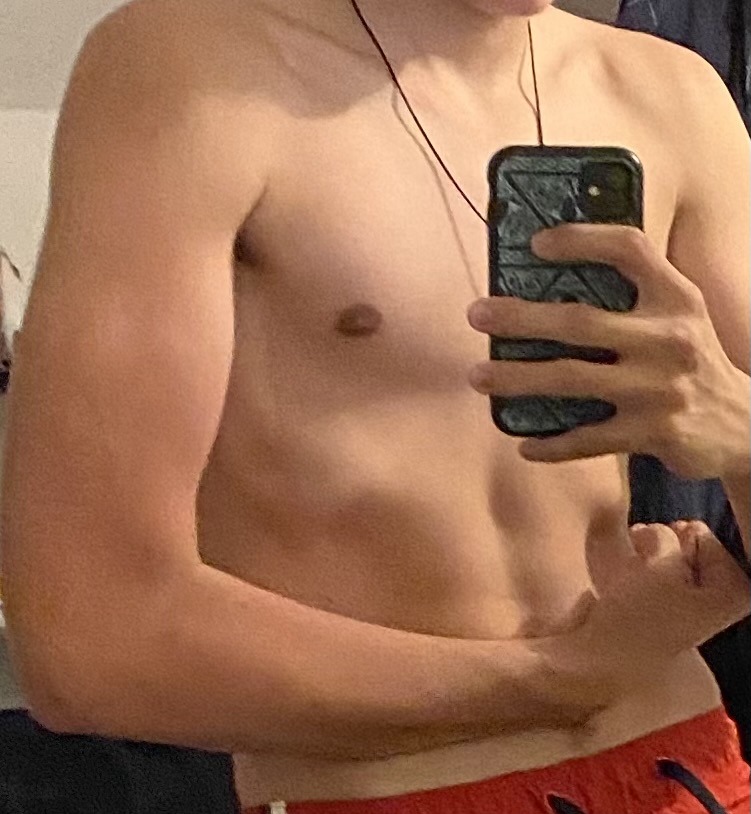 Profil de Emrys, 21 ans, Sexe Suisse à Montagne-de-Courtelary