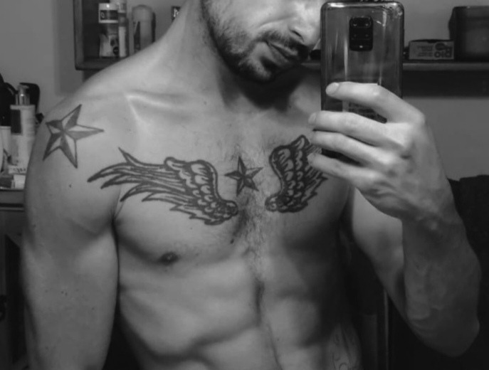 Profil de Cension, 28 ans, Sexe Suisse à Epesses