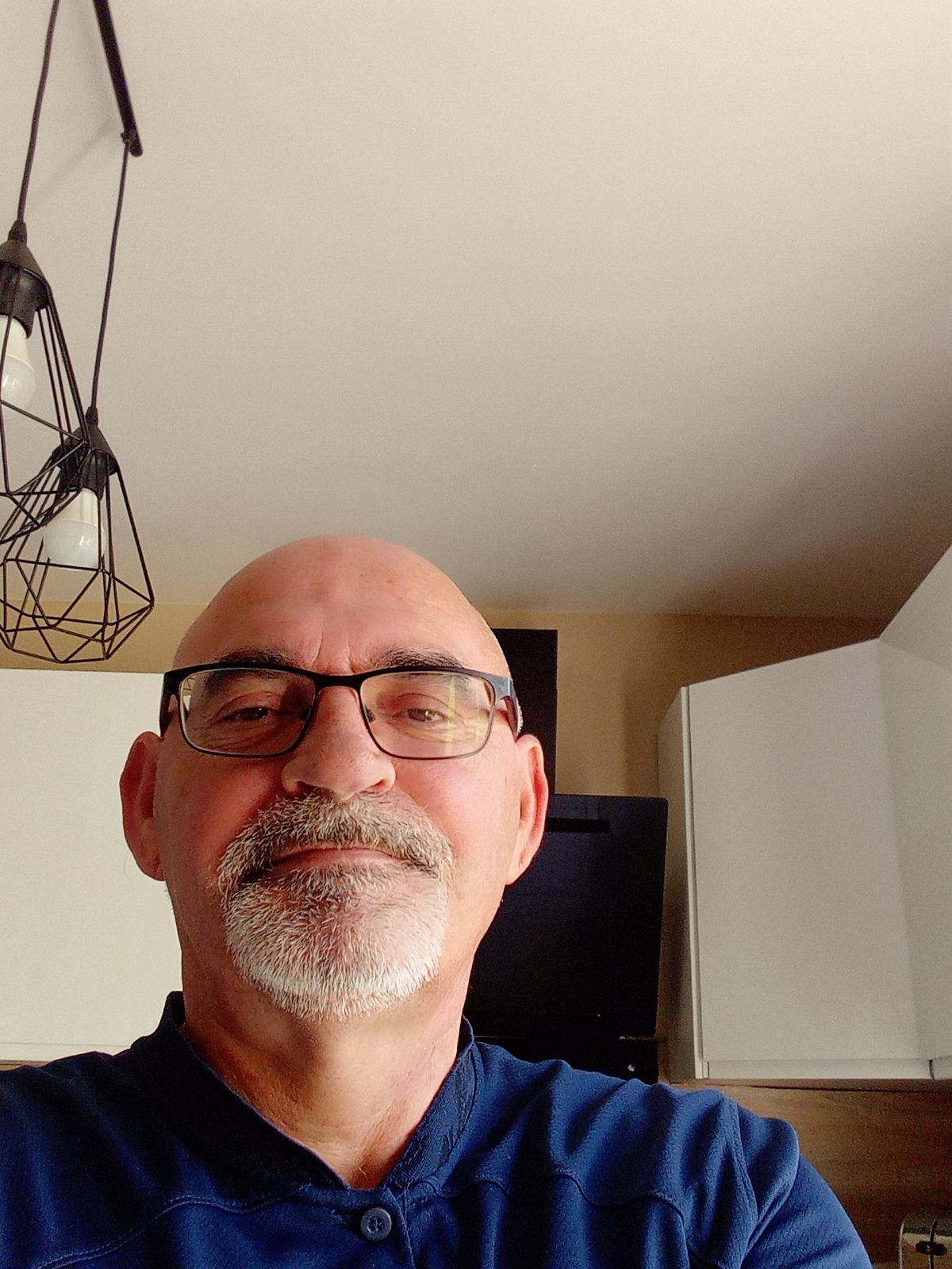 Profil de Delfin, 55 ans, Sexe Suisse à Mies
