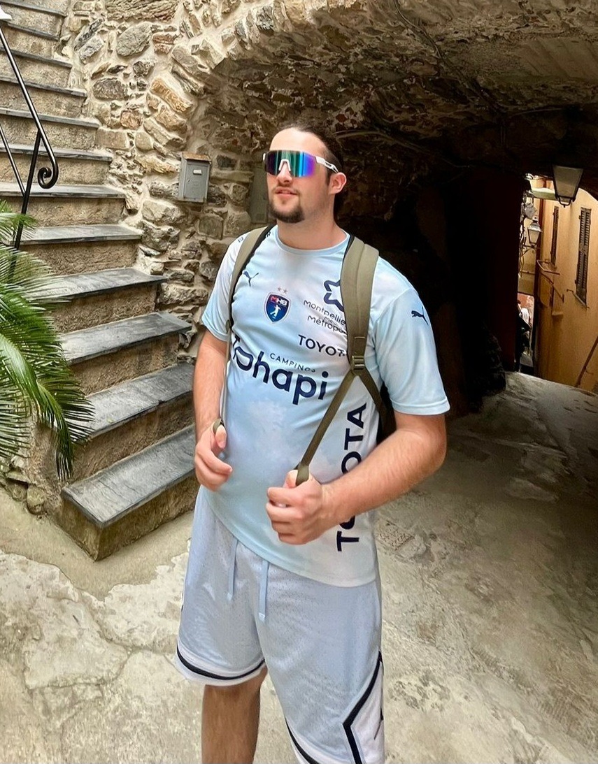 Profil de Youssef, 21 ans, Sexe Suisse à Kräiligen