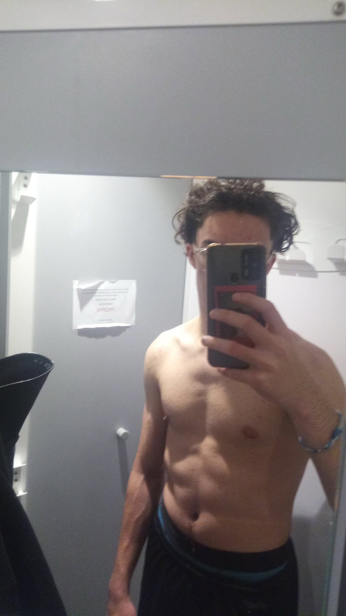 Profil de Ayyoub, 19 ans, Sexe Suisse à Courtelary