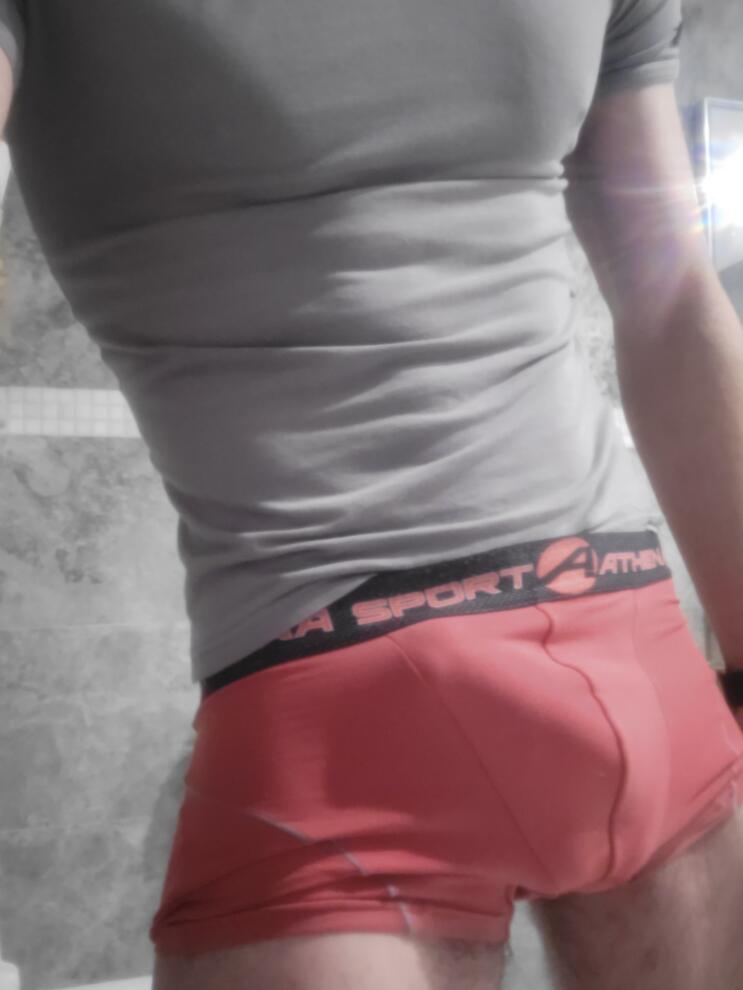 Profil de Serdar, 40 ans, Sexe Suisse à Schachen b. Reute