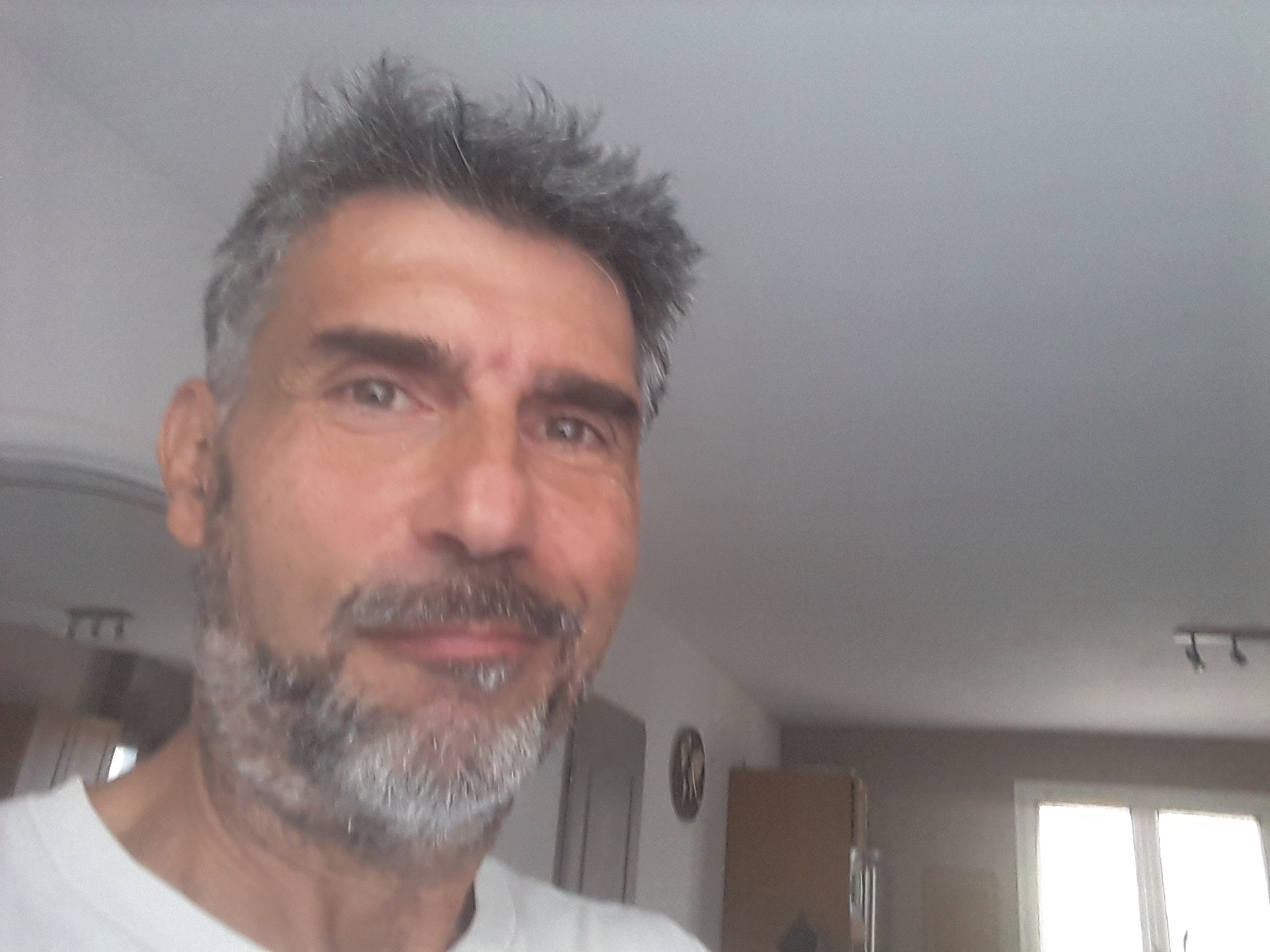 Profil de Azedine, 55 ans, Sexe Suisse à Tenna