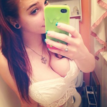 Profil de Harmony, 28 ans, Sexe Suisse à Süderen